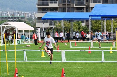 ​广州体育中考开考首日：游泳报名人数创新高，足球依旧最热，新增项目“遇冷”