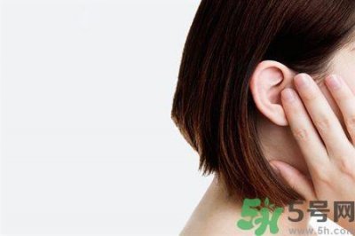 ​耳鸣是什么原因引起的？耳鸣怎么治疗最好？