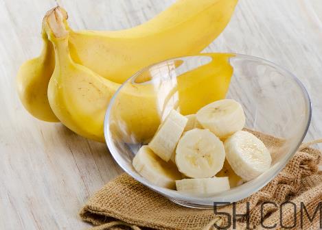 香蕉吃起来是脆的怎么回事？香蕉可以蒸熟给宝宝吃吗？